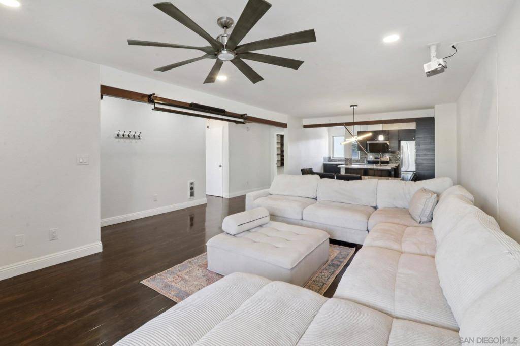 San Diego, CA 92111,4186 Mount Alifan #J