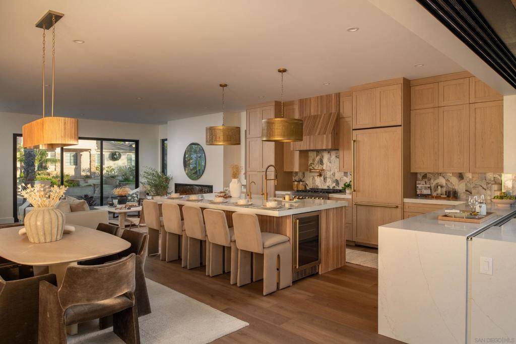 San Diego, CA 92109,3616 Buena Vista St