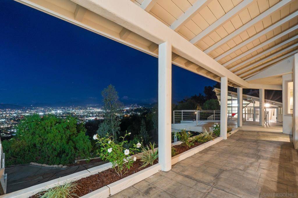 La Mesa, CA 91941,10595 Russell Road