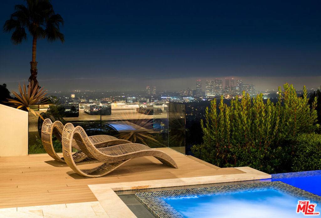Beverly Hills, CA 90210,1108 Wallace