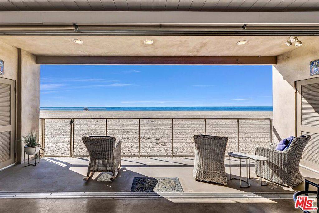 Marina Del Rey, CA 90292,1 Spinnaker ST #2