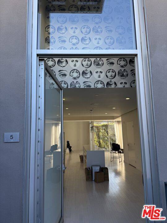 West Hollywood, CA 90046,7917 Willoughby AVE #5