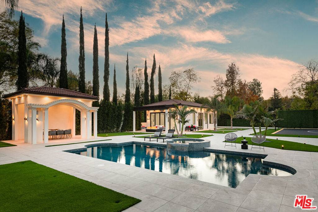 Tarzana, CA 91356,5349 Aura AVE