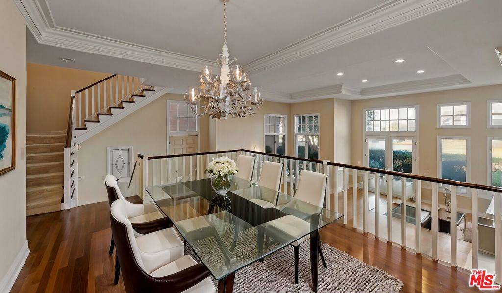 Marina Del Rey, CA 90292,135 Roma CT