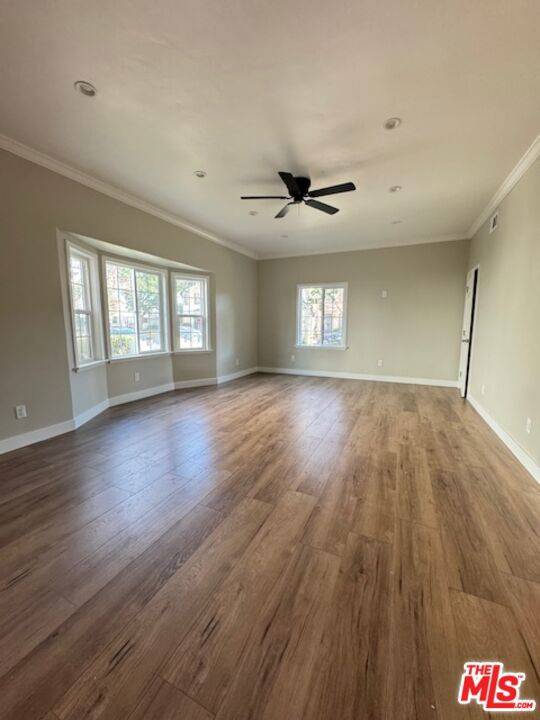 Los Angeles, CA 90008,4305 Garthwaite AVE