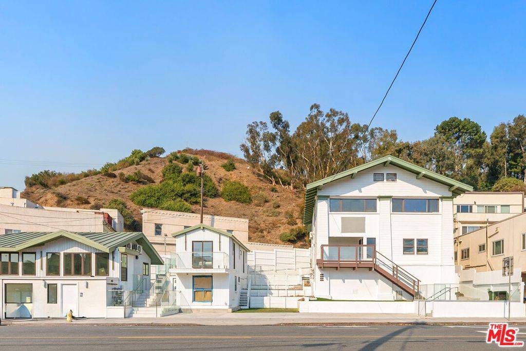 Santa Monica, CA 90402,117 W Channel RD #117