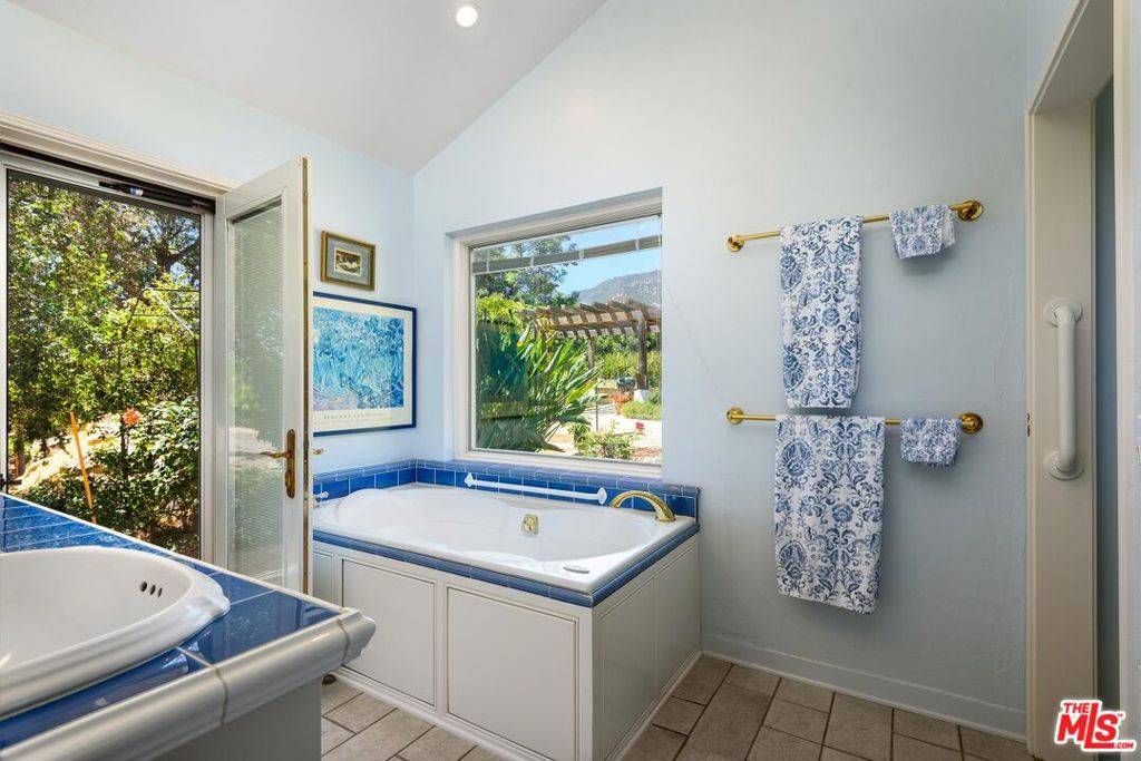 Santa Barbara, CA 93108,770 Coyote RD