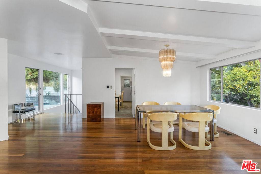 Beverly Hills, CA 90210,1501 Schuyler RD