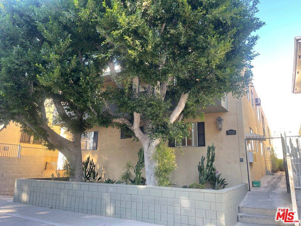 West Hollywood, CA 90046,7553 Norton AVE