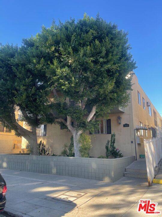 West Hollywood, CA 90046,7553 Norton AVE