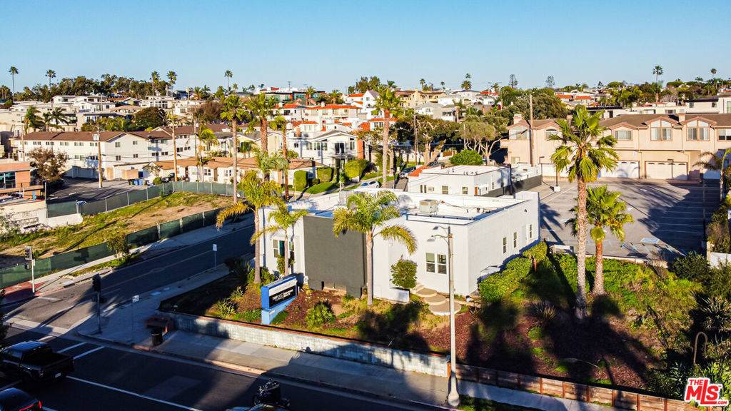 Redondo Beach, CA 90277,1106 S Pacific Coast HWY