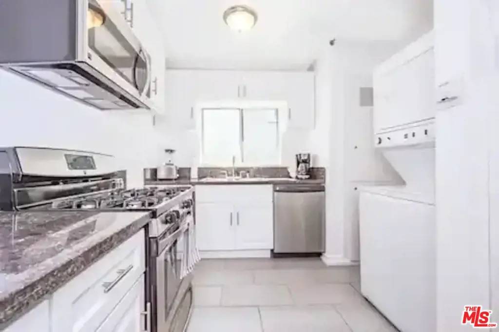 Venice, CA 90291,35 DUDLEY AVE