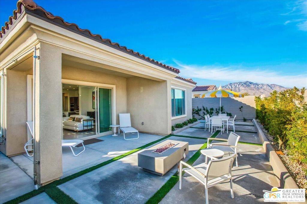 Rancho Mirage, CA 92270,24 Zinfandel