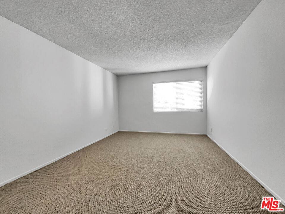 Calabasas, CA 91302,4712 Park Granada #183