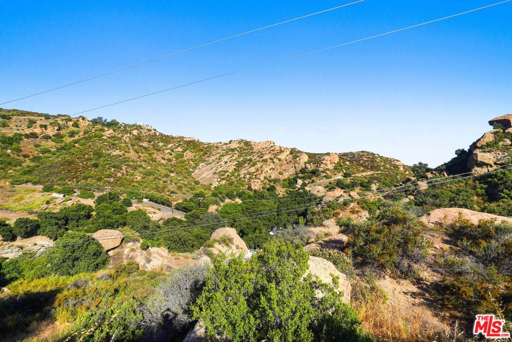 West Hills, CA 91311,585 Box Canyon