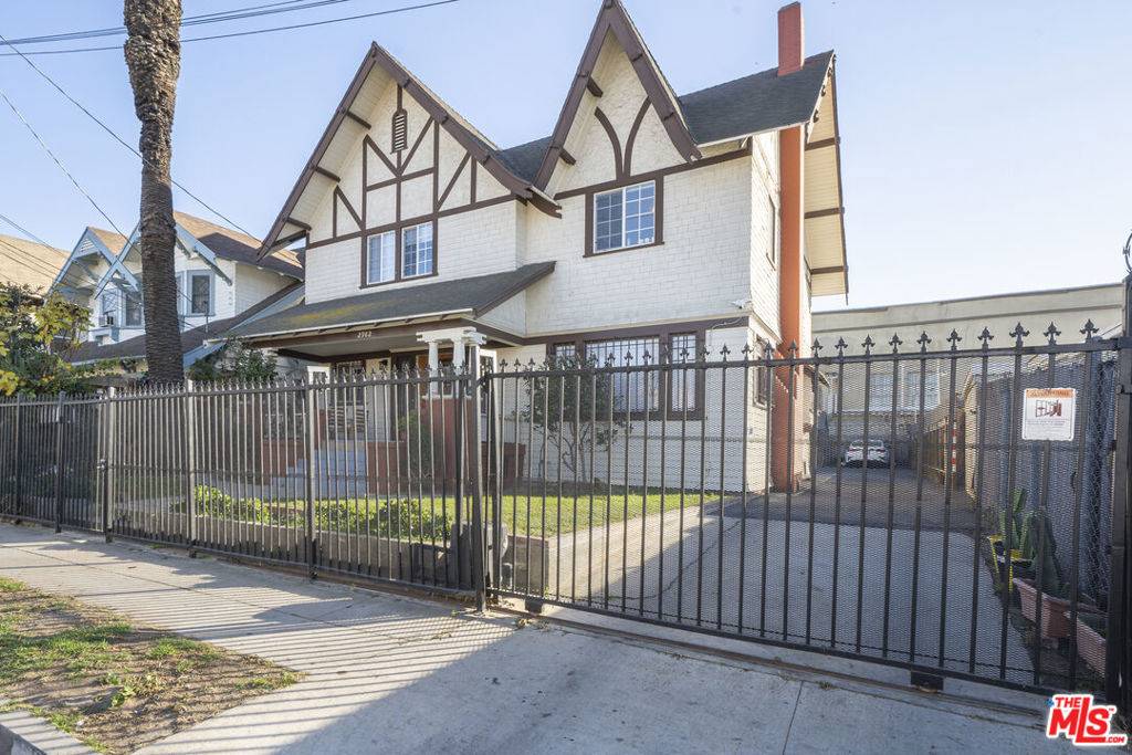 Los Angeles, CA 90006,2982 W 15th ST