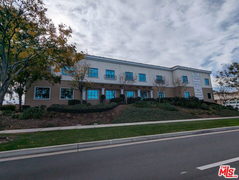 Corona, CA 92879,260 E Ontario AVE #101