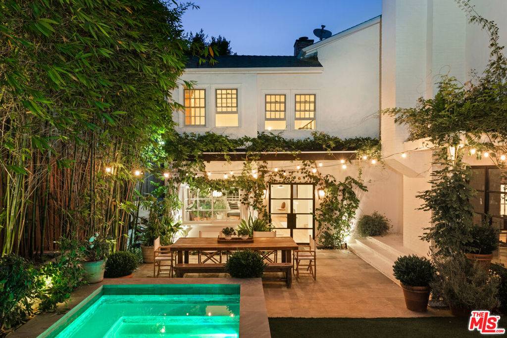 Beverly Hills, CA 90210,1446 Lindacrest DR