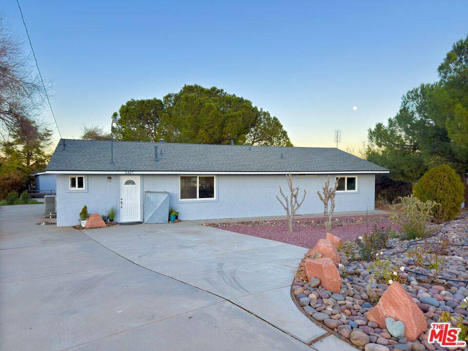 Oak Hills, CA 92344,6467 Oak Hill RD