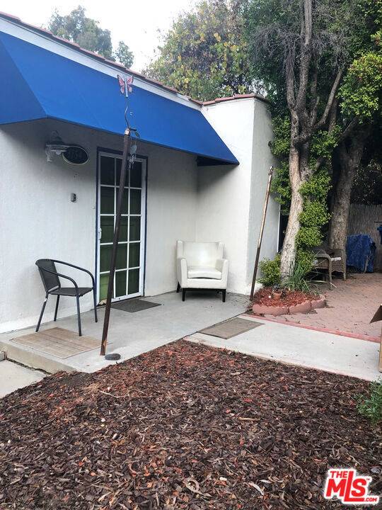 Los Angeles, CA 90068,3754 Fredonia DR
