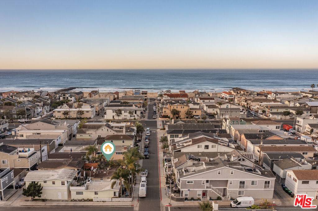 Newport Beach, CA 92663,218 34th ST #B