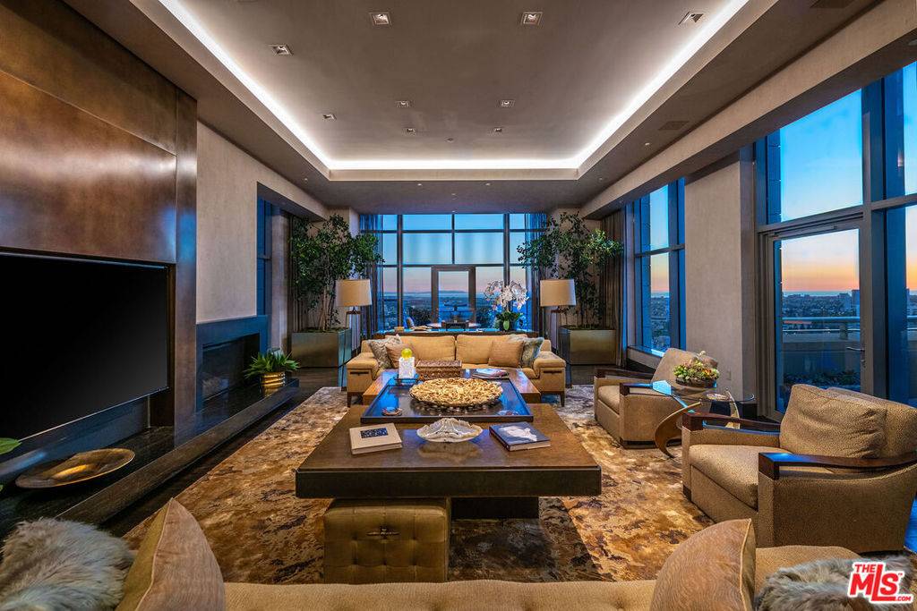 Los Angeles, CA 90024,10776 Wilshire BLVD #2302