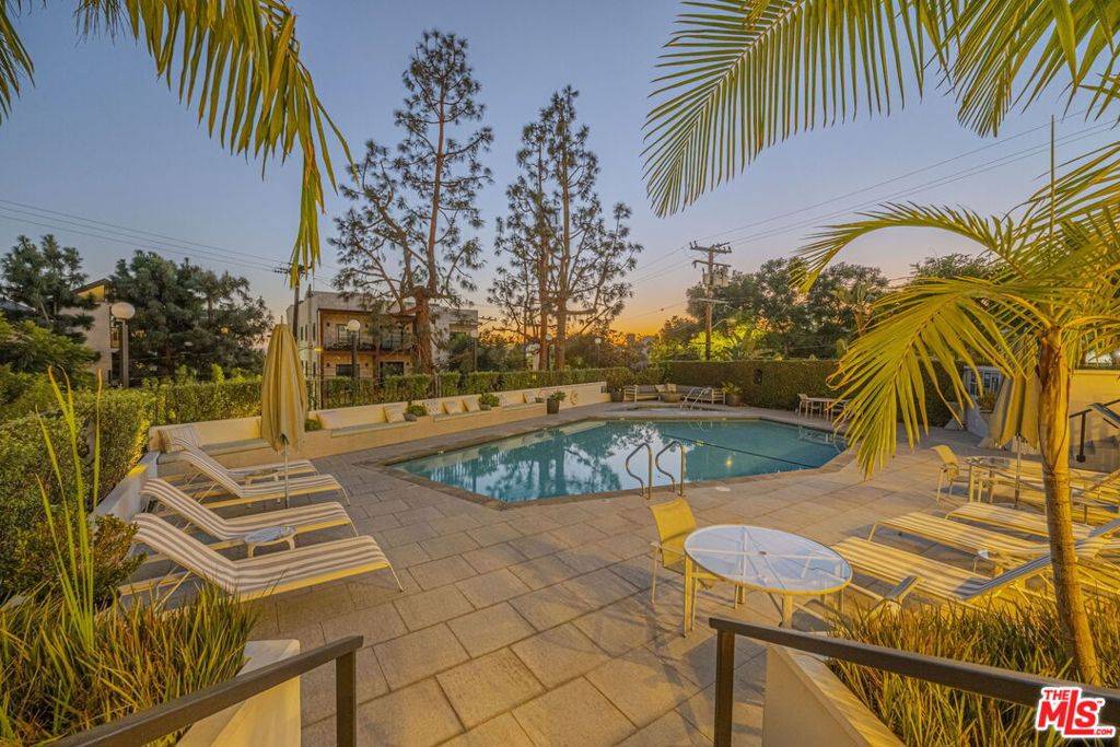 West Hollywood, CA 90069,8787 Shoreham DR #508/509