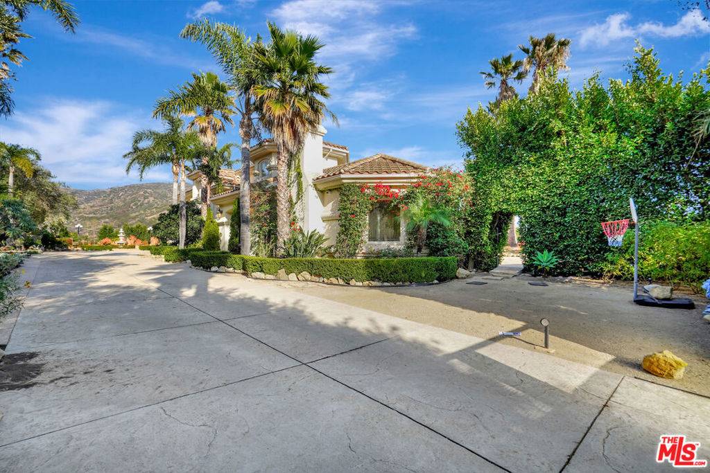 Malibu, CA 90265,27425 Calicut RD