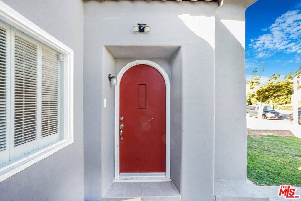 Santa Monica, CA 90403,928 26th ST