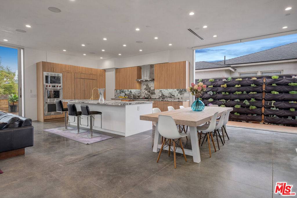 Venice, CA 90291,2405 BOONE AVE