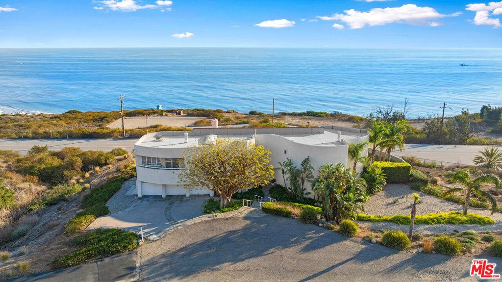 Malibu, CA 90265,32215 Pacific Coast HWY