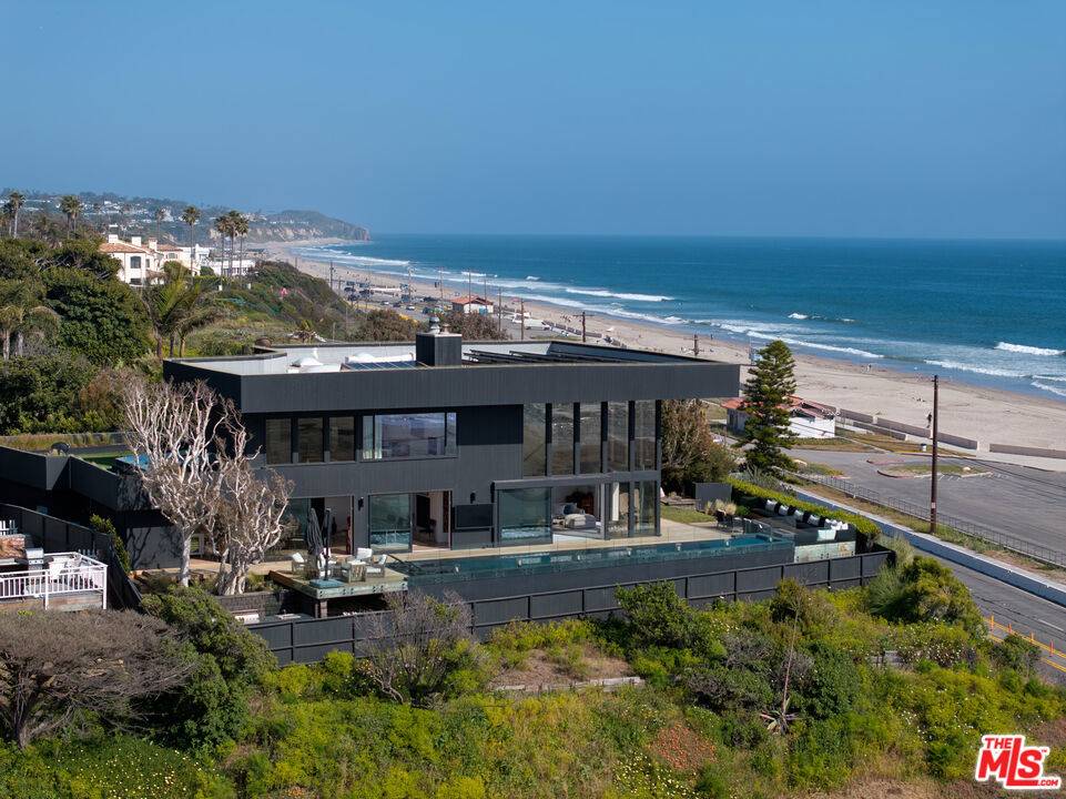 Malibu, CA 90265,6463 Surfside WAY