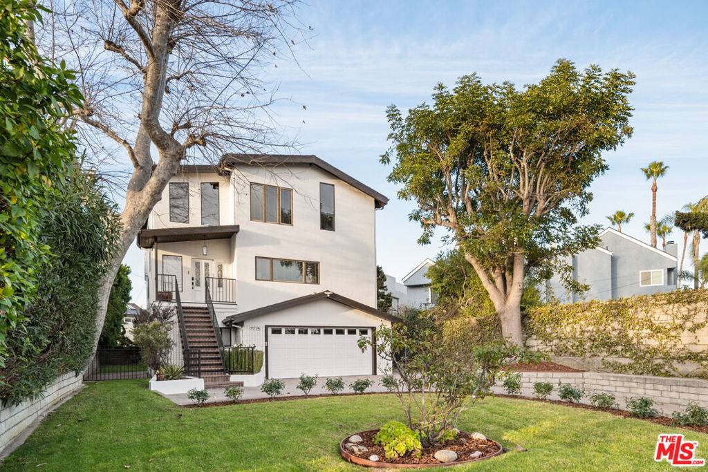 Playa Del Rey, CA 90293,7715 W 80th ST