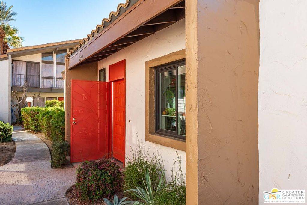 Palm Springs, CA 92264,572 S Sunrise WAY #24