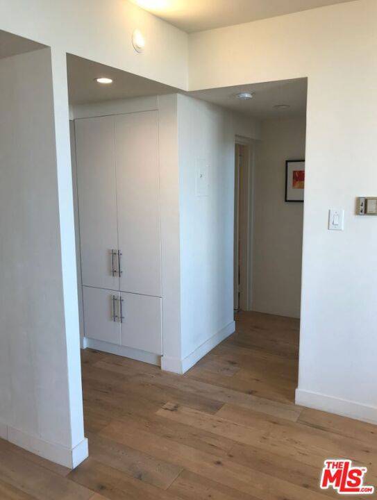 Los Angeles, CA 90027,4411 Los Feliz BLVD #1105