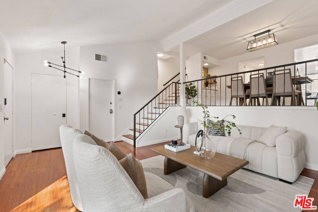 Marina Del Rey, CA 90292,4310 Glencoe AVE #10