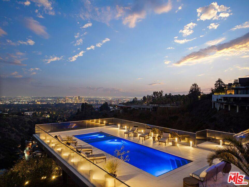 Los Angeles, CA 90077,1250 Bel Air RD