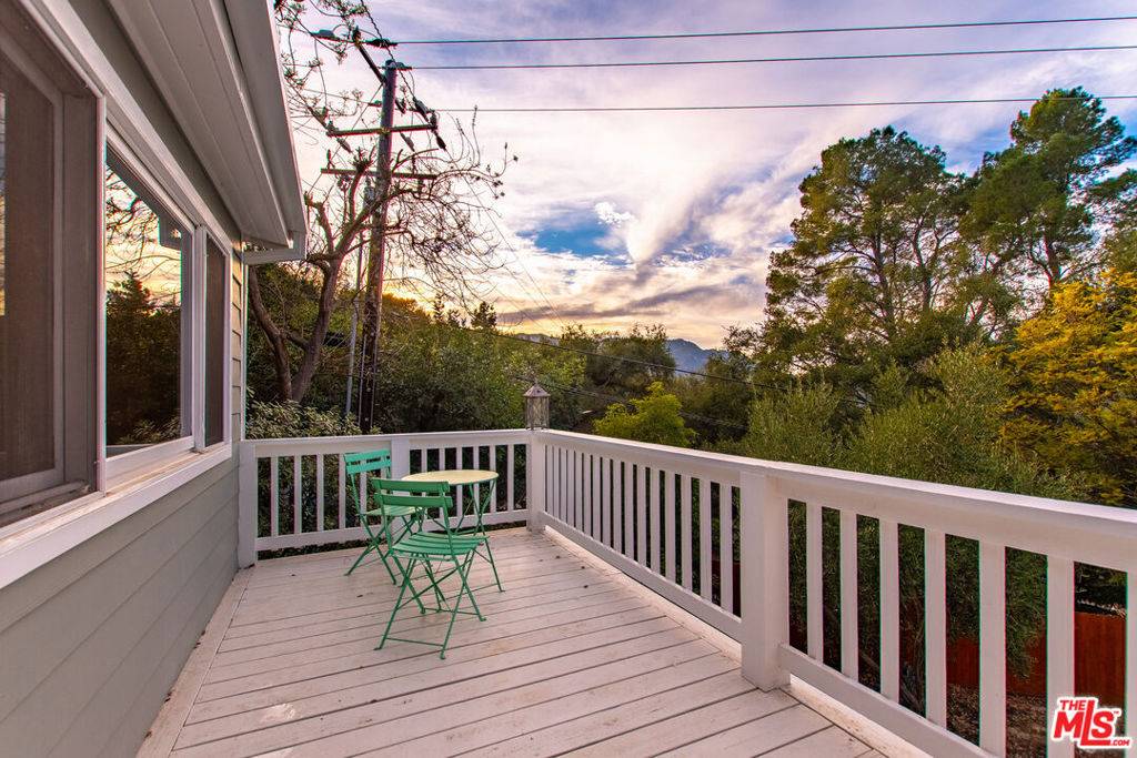 Topanga, CA 90290,21175 Colina DR