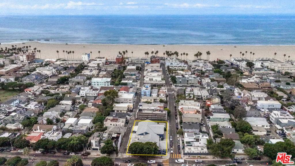 Venice, CA 90291,132 Brooks AVE