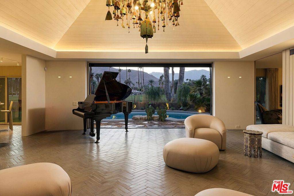 Rancho Mirage, CA 92270,40281 Sand Dune RD