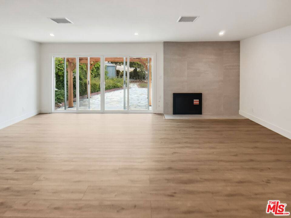 Rancho Palos Verdes, CA 90275,6820 Abbottswood DR