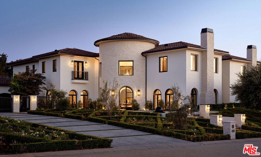 Calabasas, CA 91302,25242 Prado Del Grandioso