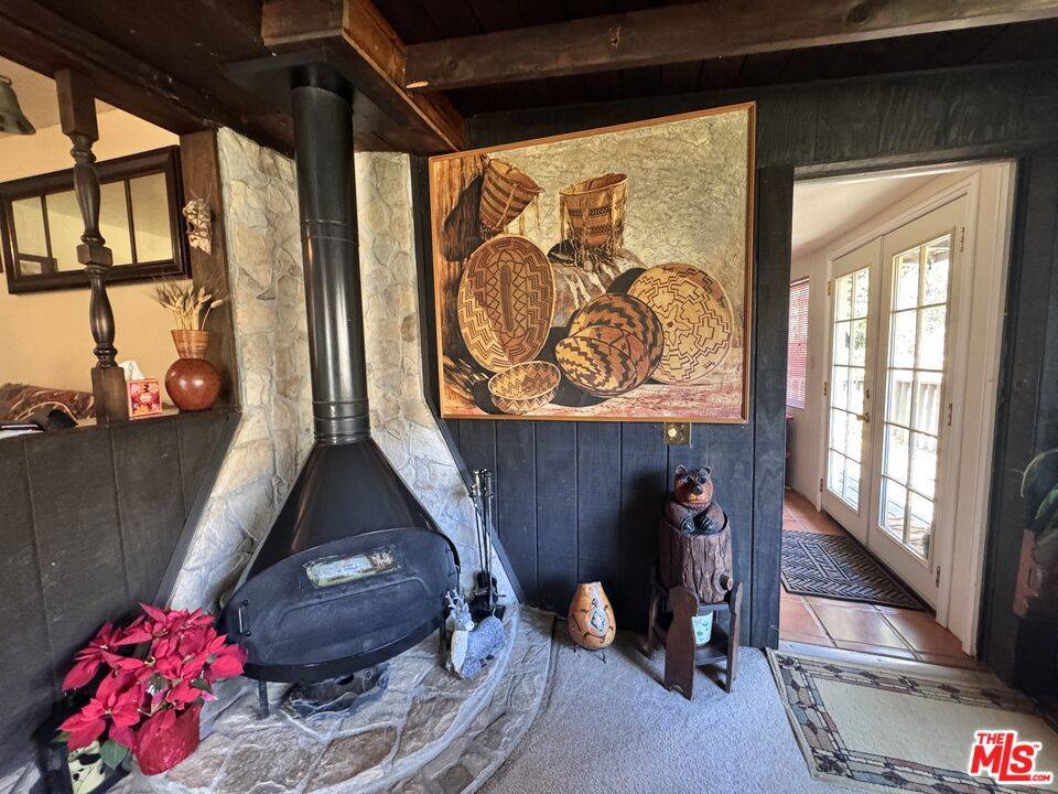 Santa Barbara, CA 93103,1826 Stanwood DR