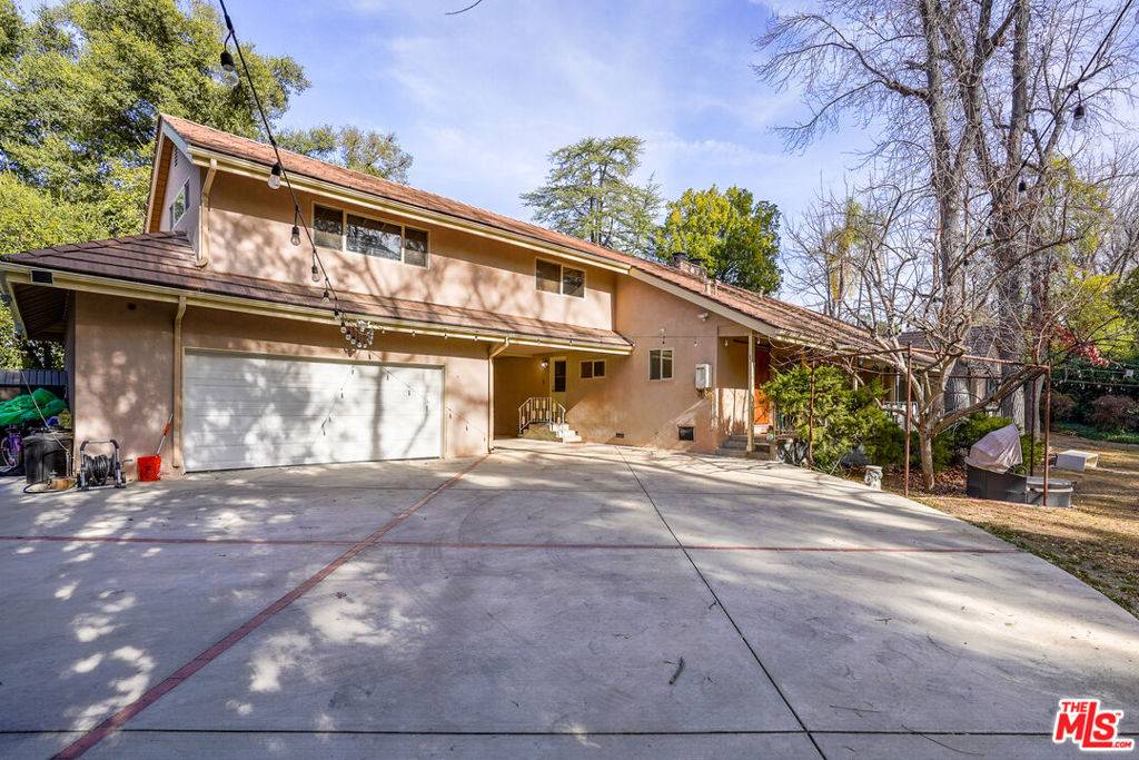Woodland Hills, CA 91364,5051 Arundel DR