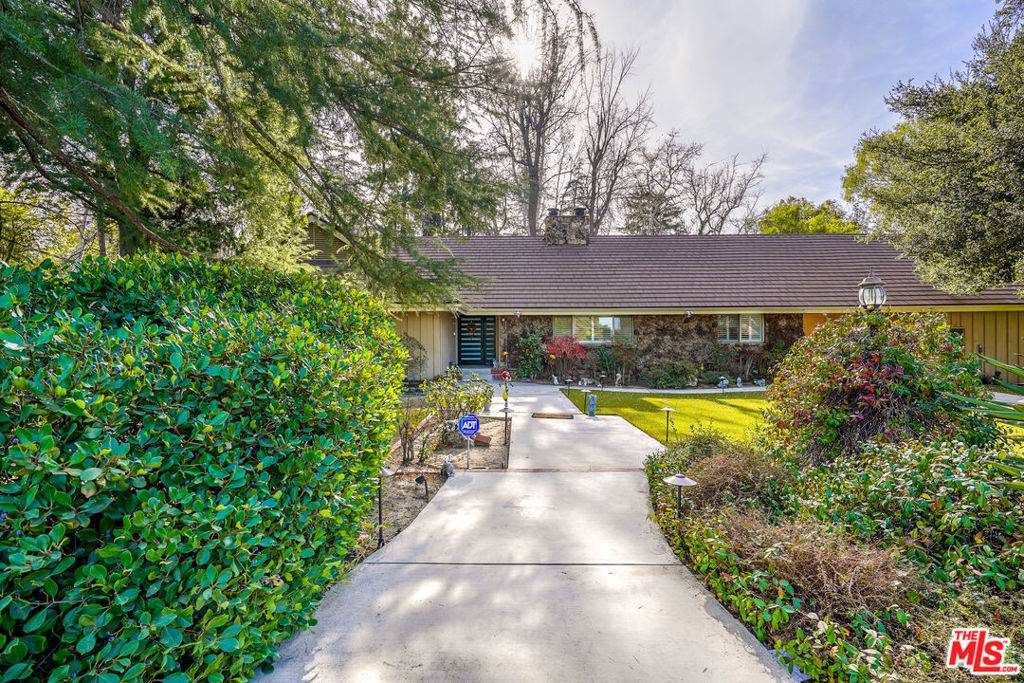 Woodland Hills, CA 91364,5051 Arundel DR