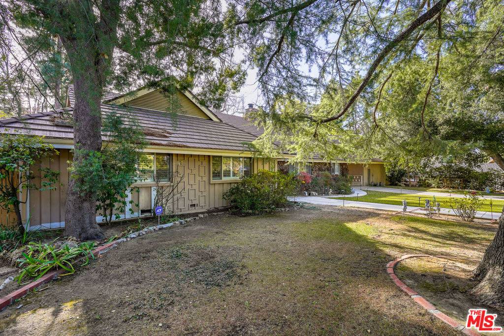 Woodland Hills, CA 91364,5051 Arundel DR