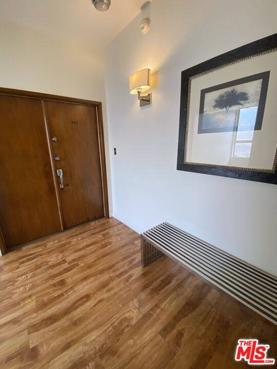 Beverly Hills, CA 90212,125 S Elm DR #201