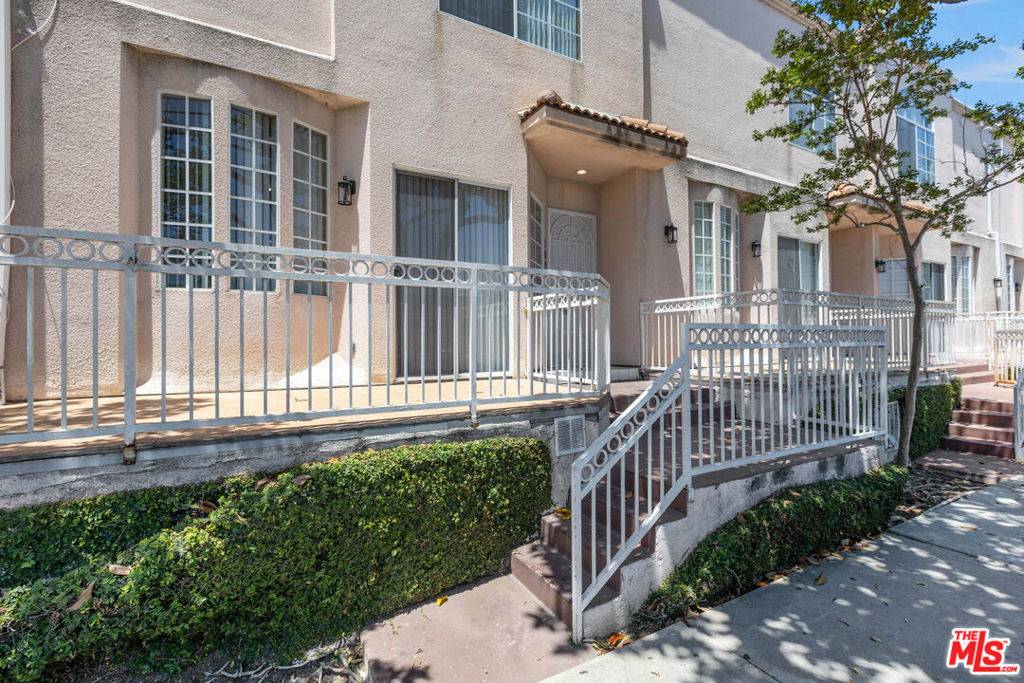 Lawndale, CA 90260,4057 W 147th ST #109