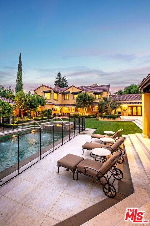 Burbank, CA 91501,820 E Grinnell DR