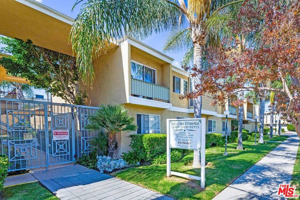 Northridge, CA 91325,8523 Etiwanda AVE